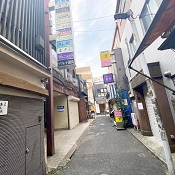 湯島三丁目の静かな一角。深酒届出。湯島、上野の風俗営業許可申請は断トツの行政書士渡辺人支事務所へ！
