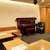 赤坂見附のピアノラウンジ。復活です。赤坂の風俗営業許可申請は断トツの行政書士渡辺人支事務所へ！